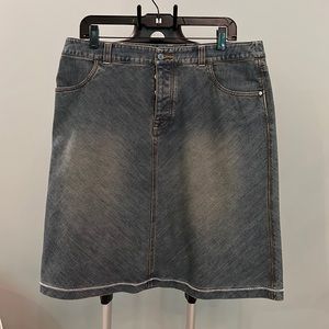 Royal Robbins denim skirt